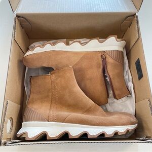 Sorel Camel Brown Kinetic Short Boots
